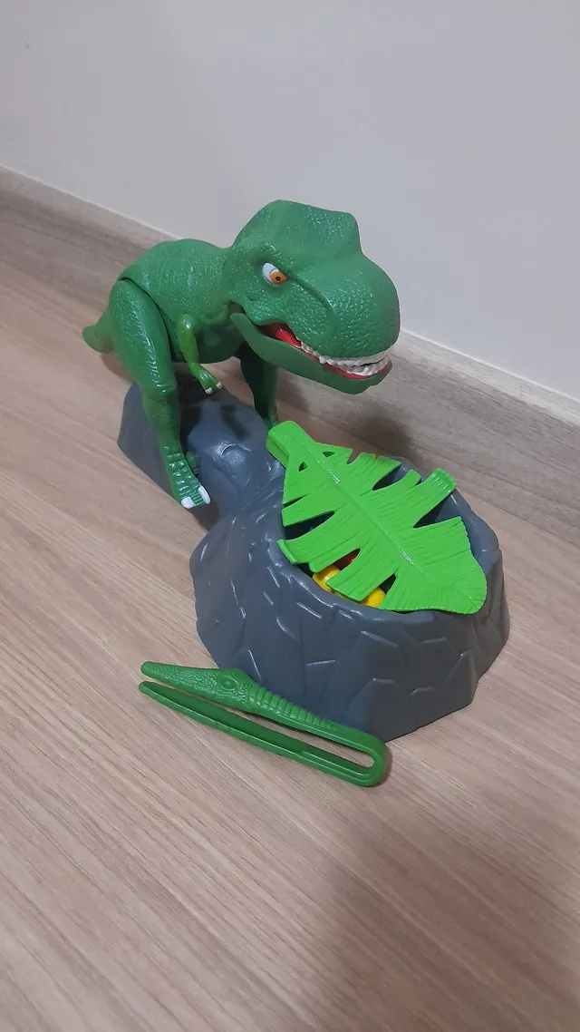 Goliath Dino-Crunch T-rex Jogo Para Crianças