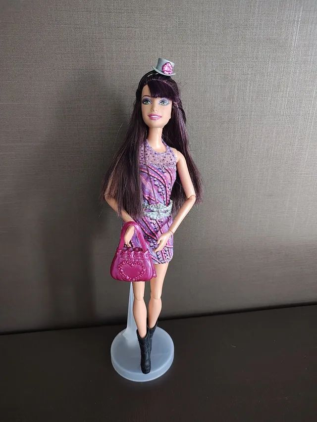 Boneca Barbie Fashionista Shopping Sassy Lacrada