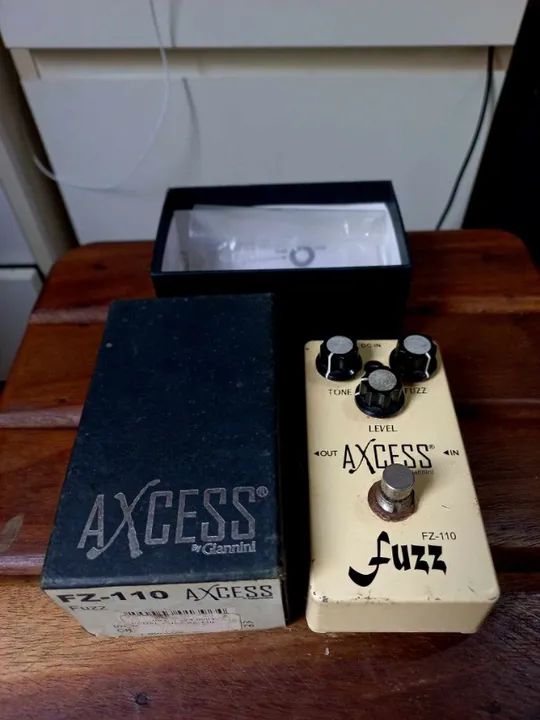 Pedal Fuzz Axcess Giannini (FZ110)