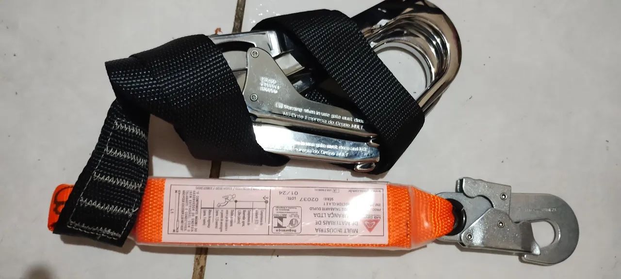 2 Cintos de segurança com Talabarte Duplo