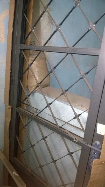 JANELAS E PORTA DE AÇO NOVAS. - Foto 5