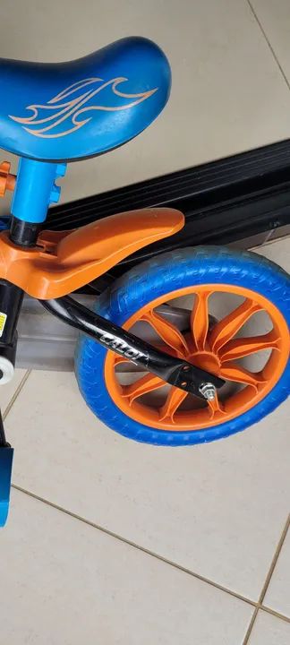 Bicicleta infantil Caloi Hotwheels - Foto 4