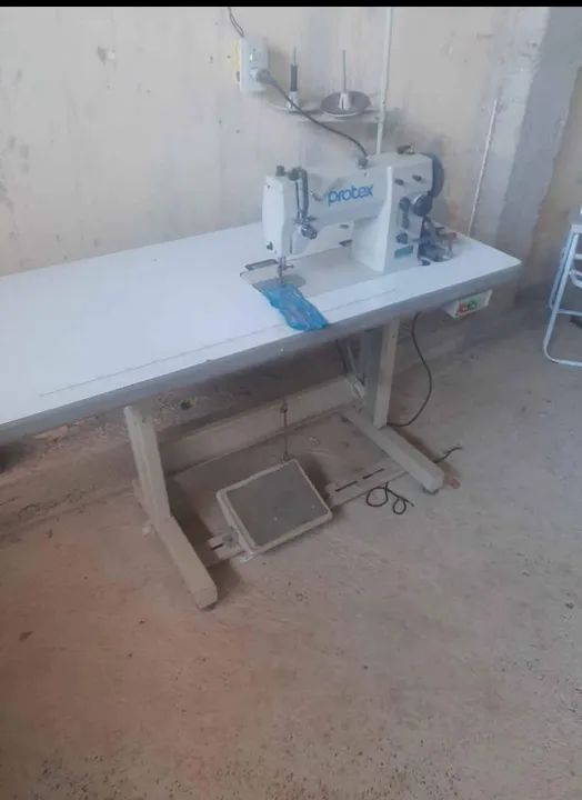 Máquina de costura industrial 