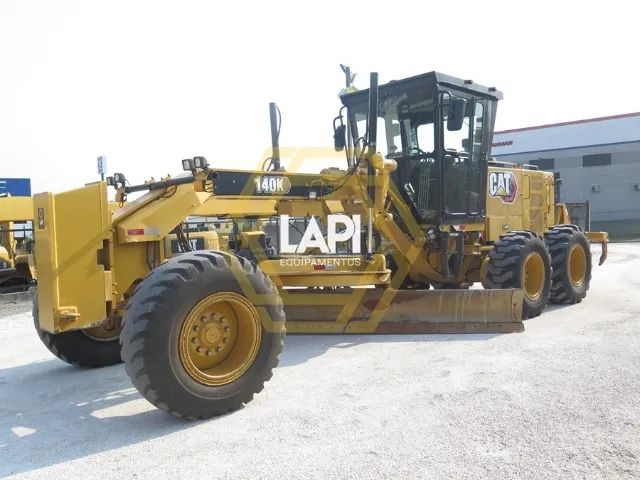 Motoniveladora Caterpillar 140K 2021 9.800 horas