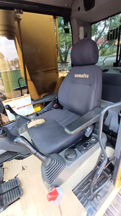 escavadeira komatsu pc 200 2019  - Foto 6