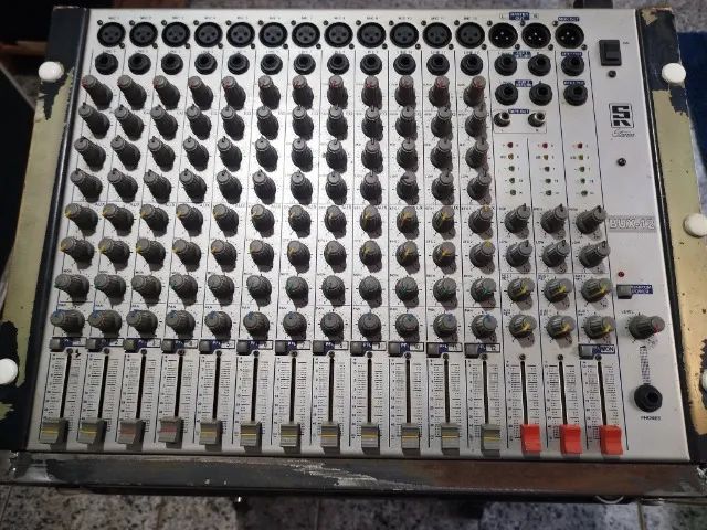 Staner BUX-12, mesa de som analógica com 12 canais.  - Foto 4