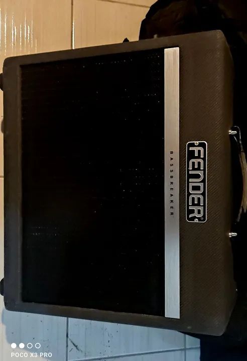 Amplificador Fender Bassbreaker 15 valvulado  - Foto 5