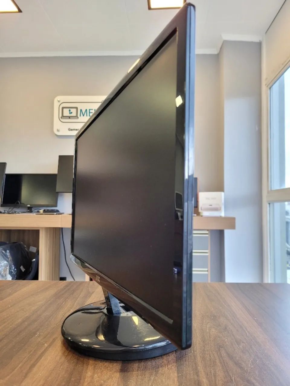 Monitor AOC 21.5" | LED | 60hz | Full HD | Widescreen | DVI/VGA - Modelo: E2243FWK - Foto 4