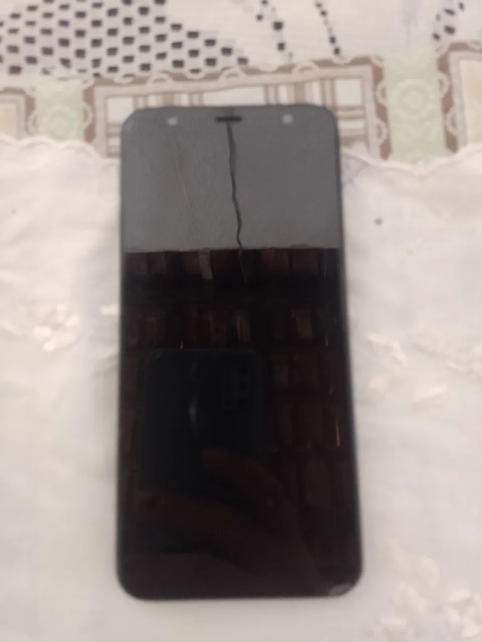 Celular j6+