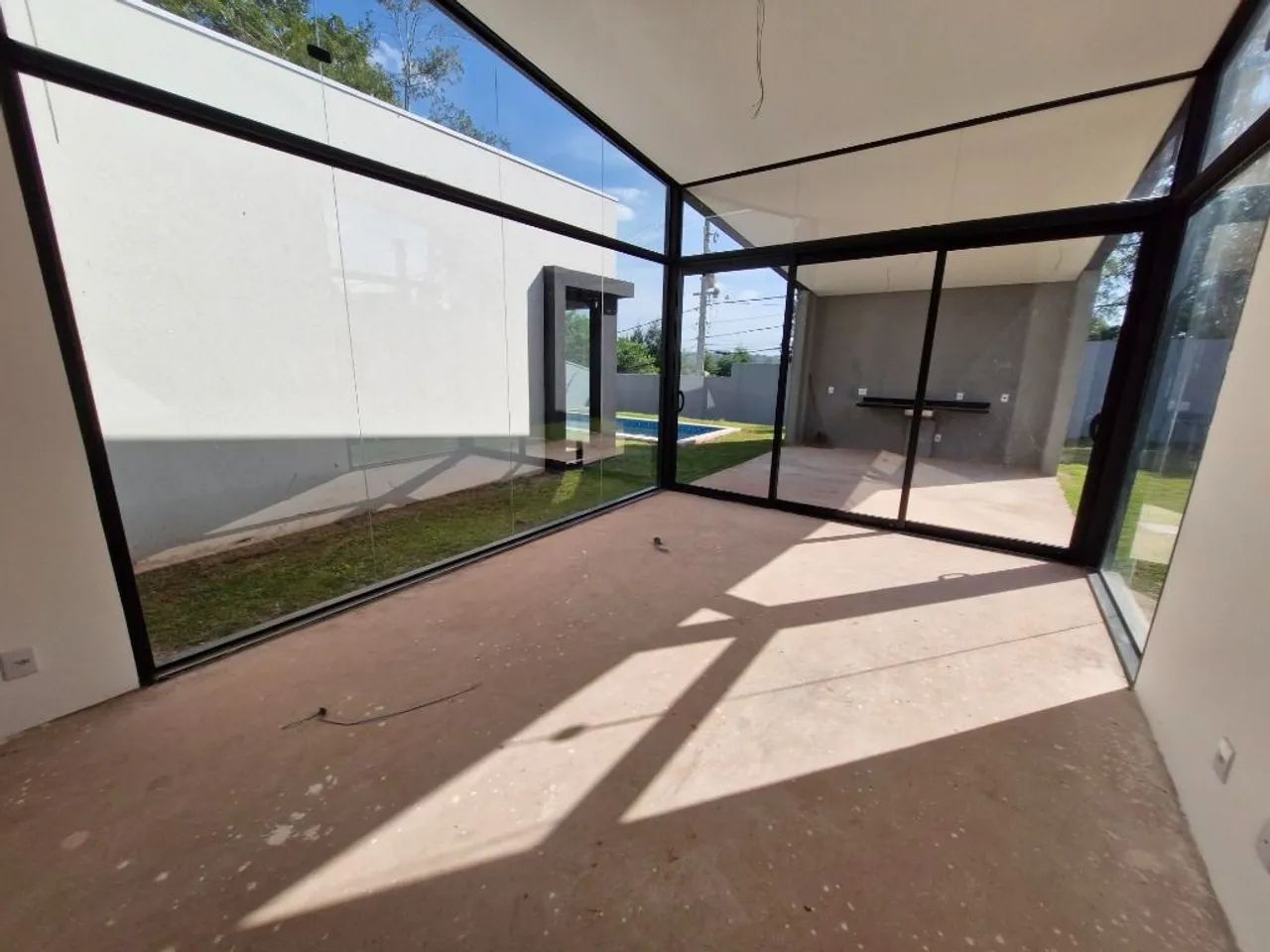 CASA TÉRREA, 3 QUARTOS/SUÍTES, GRANJA VIANA, PRÓXIMO AO COMÉRCIO. - Foto 2
