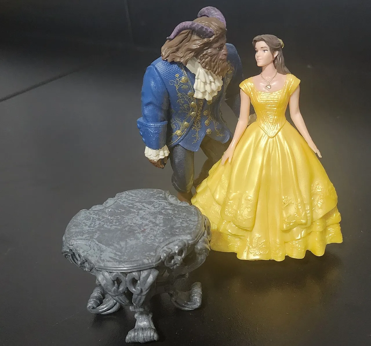 Vendo casal de bonecas Disney Bela e a Fera (2017)