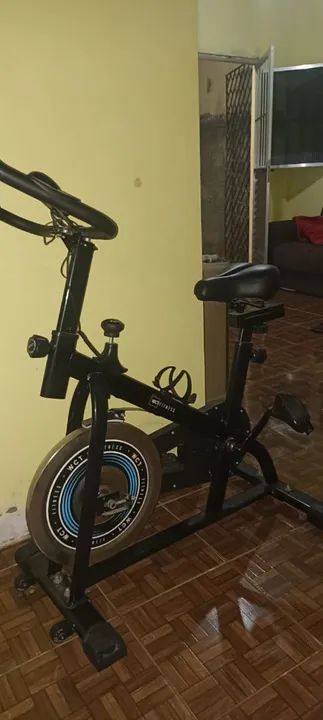 Bicicleta Ergométrica Usada - Foto 2