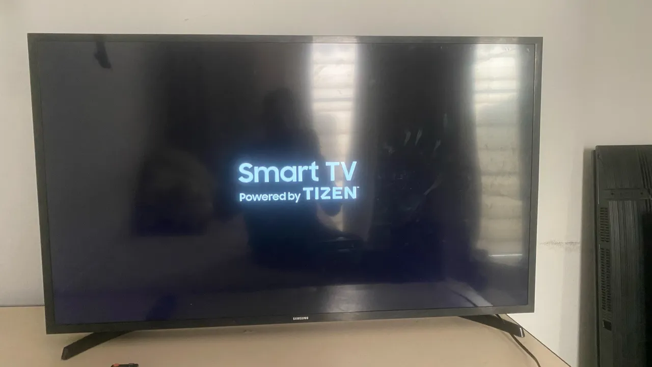 TV Samsung TIZEN 43 polegadas
