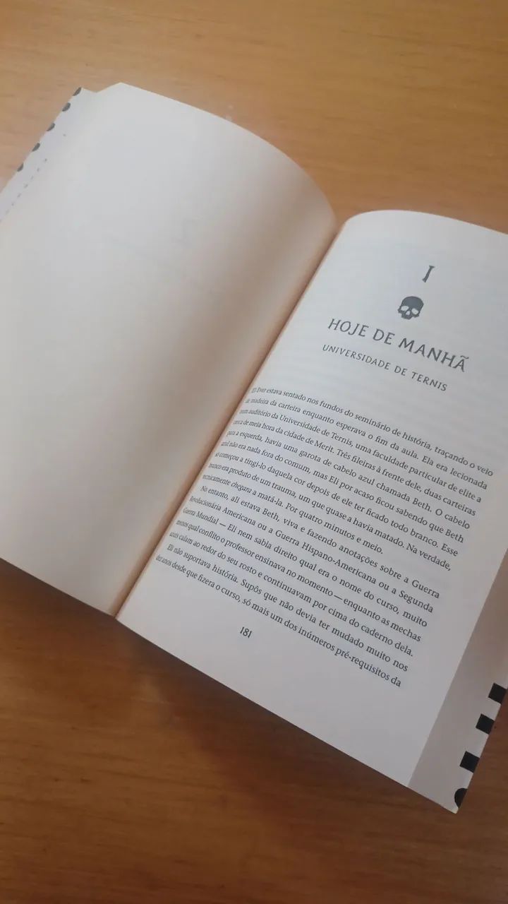Vilão - V.E. Schwab - Foto 2