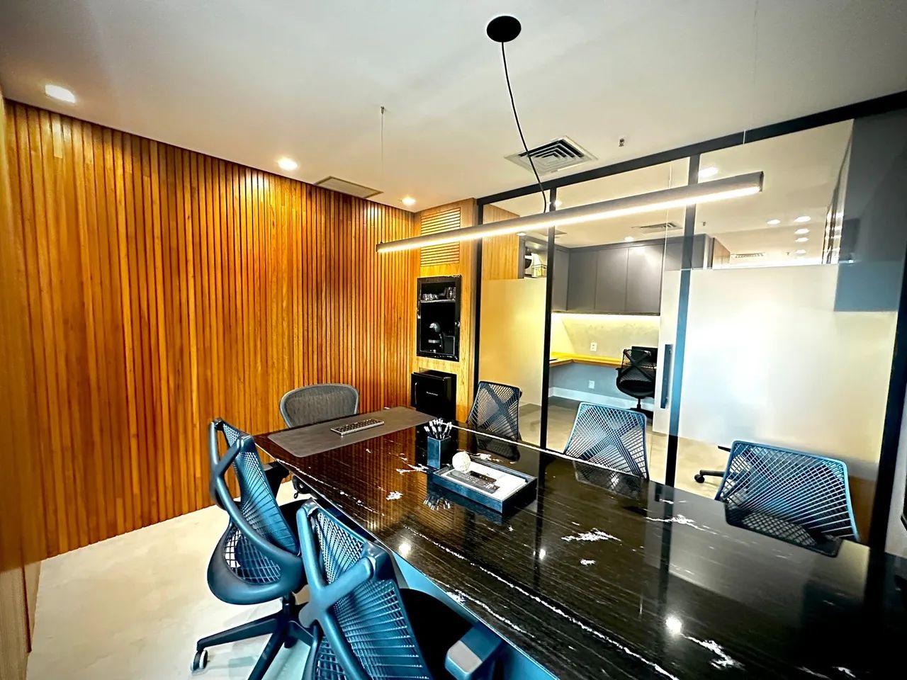 Sala comercial porteira fechada na região do Vogue Square 