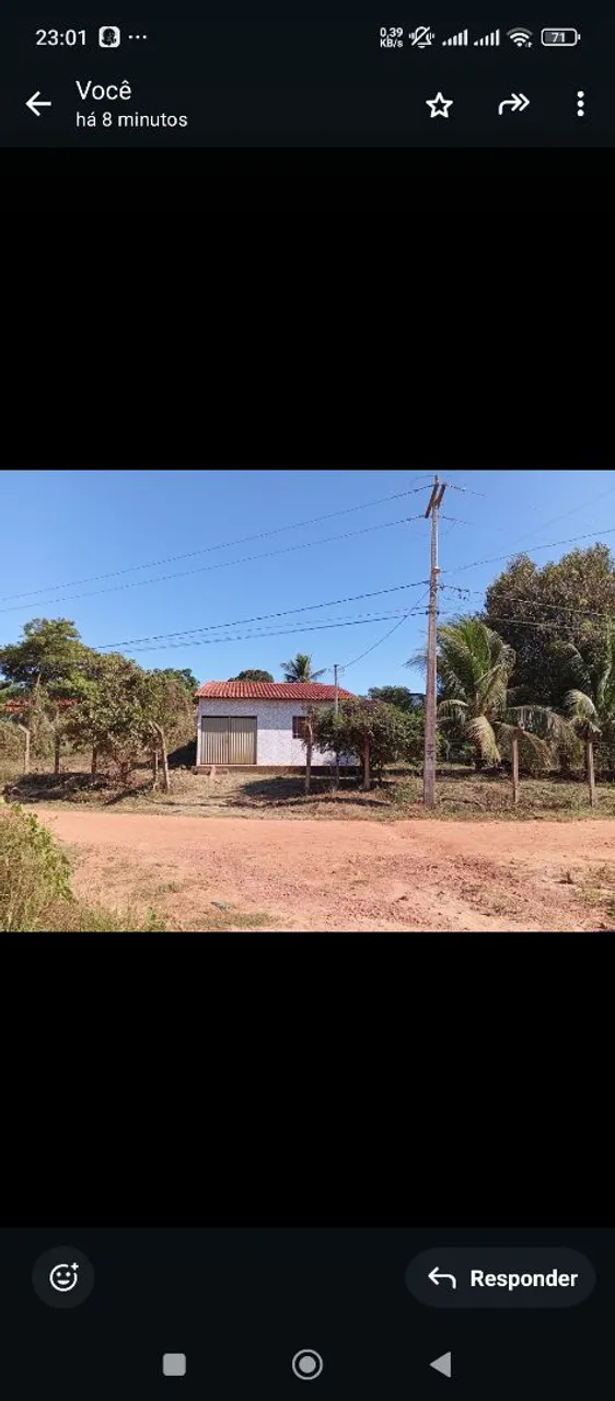 Sítio com uma casa ampla