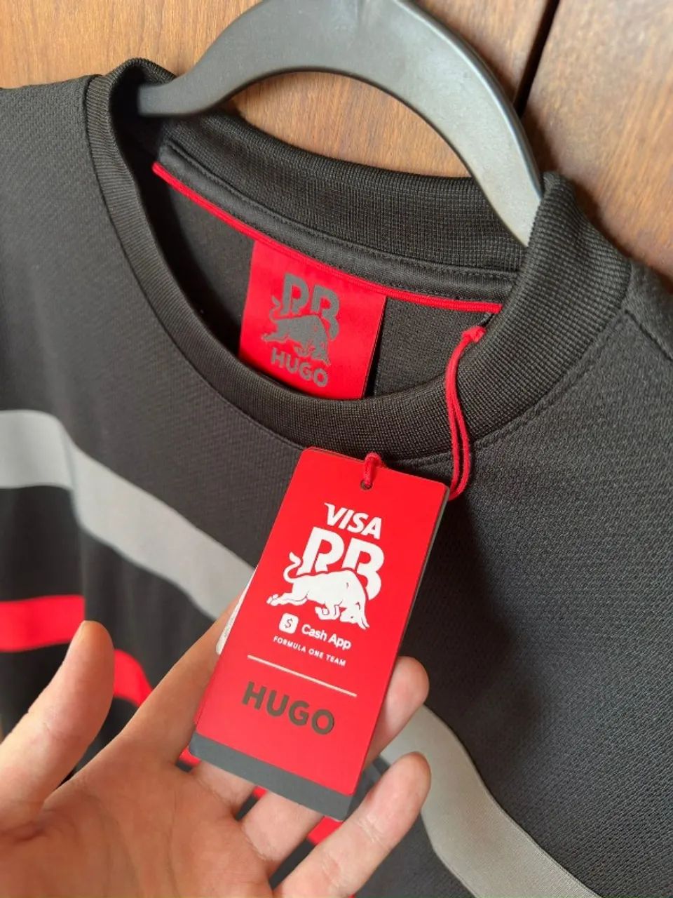 Camiseta Hugo Boss x RB(1 de 300) - Foto 3