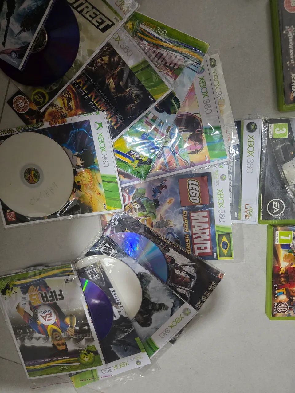 Xbox 360 dois controles kinect Consoles de Vídeo Game