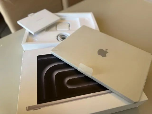 Apple MacBook Pro M4 Pro 512SSD 24RAM 14" Silver - Open Box + Nota Fiscal