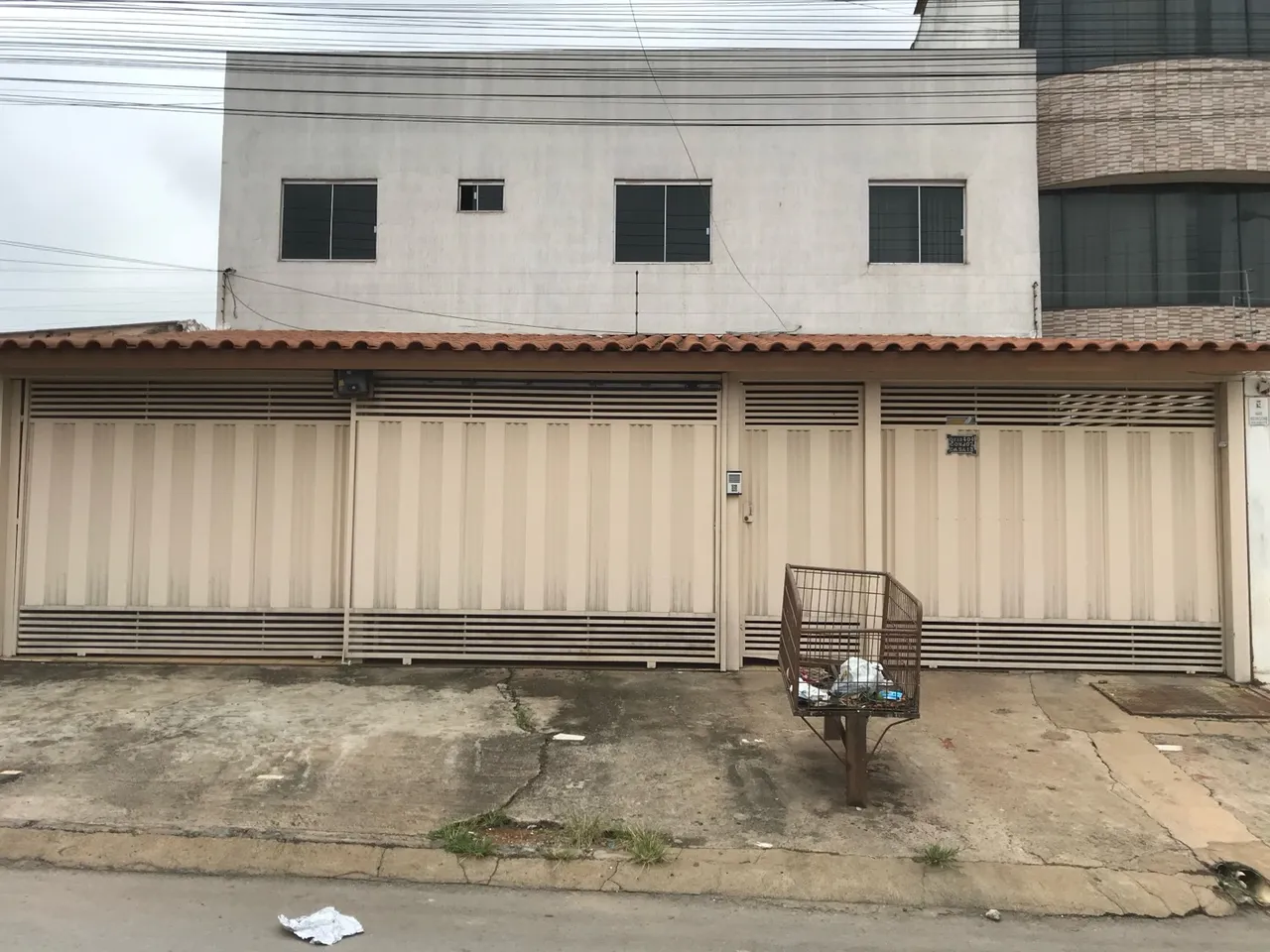 Prédio no Recanto das Emas tudo alugado
