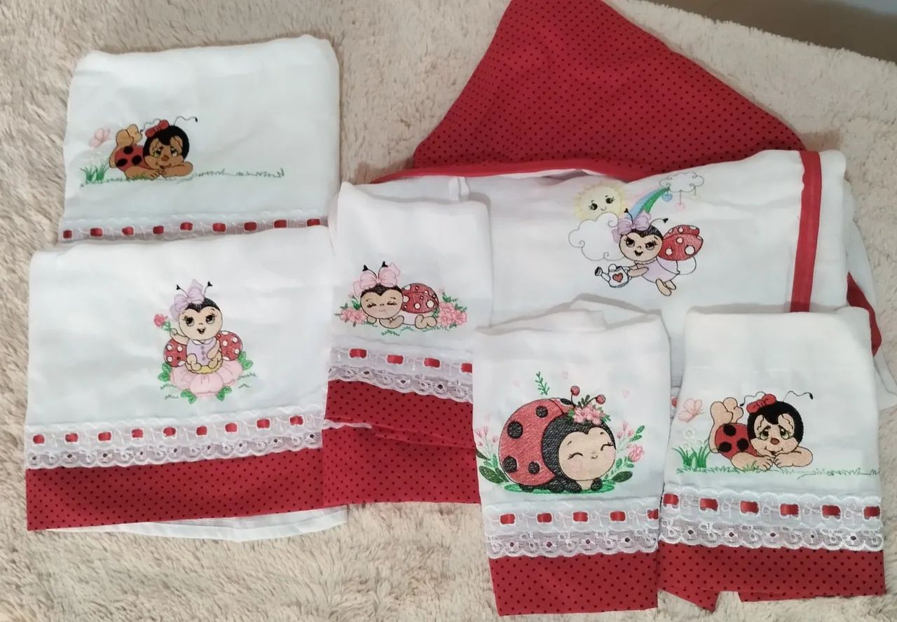 Enxoval de Bebê personalizado toalha capuz fralda 
