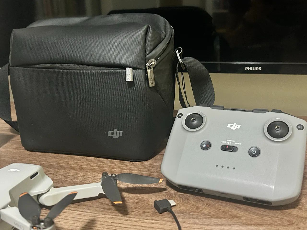 DJI Mini 2 4K Drone with Fly More 3 Batteries and Case64290081205379123
