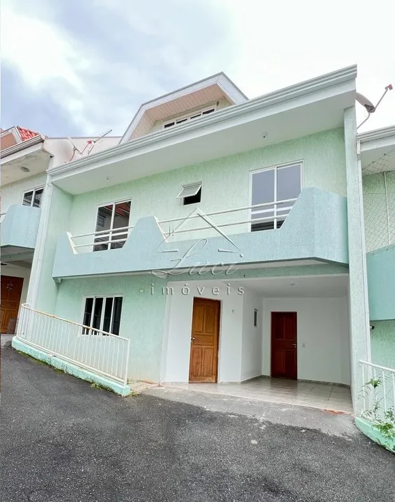 SOBRADO com 3 dormitórios à venda com 152m² por R$ 579.000,00 no bairro Xaxim - CURITIBA /