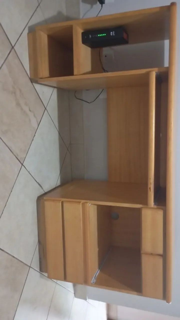 Móvel para computador e estudo 
