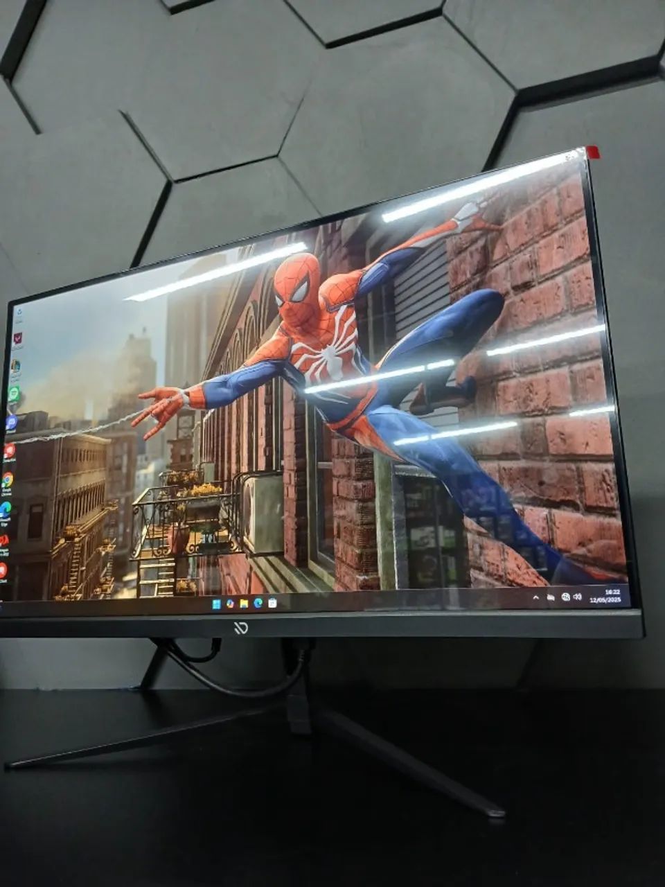 Monitor Gamer 24" Full HD 165Hz com HDR e Alto-Falantes - Foto 3