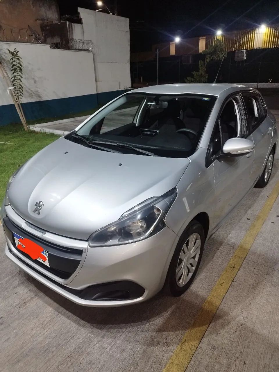 Peugeot 208 2018 1.2 troco em moto