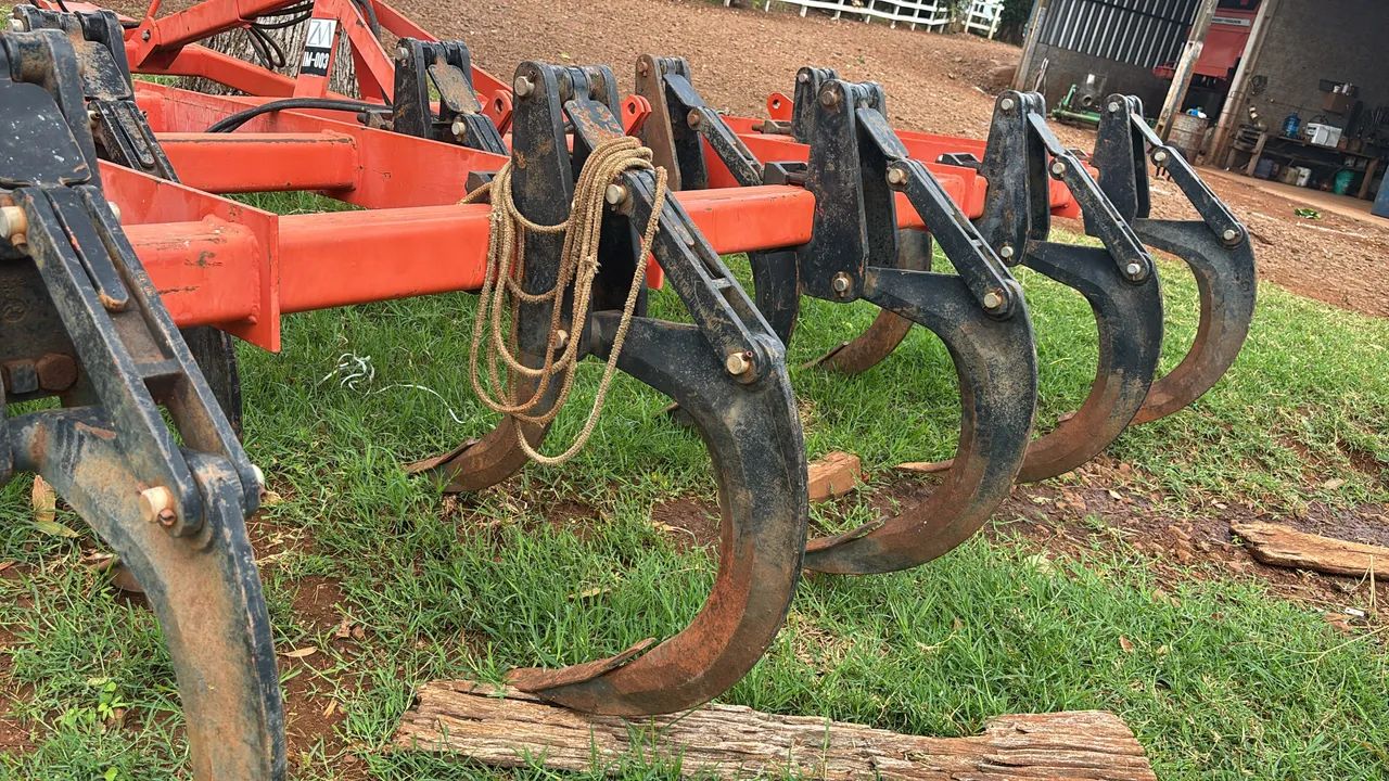 Subsolador jan jumbo um 7 feros outro 9 feros 