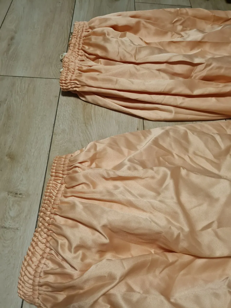 Cortinas de seda cor pêssego