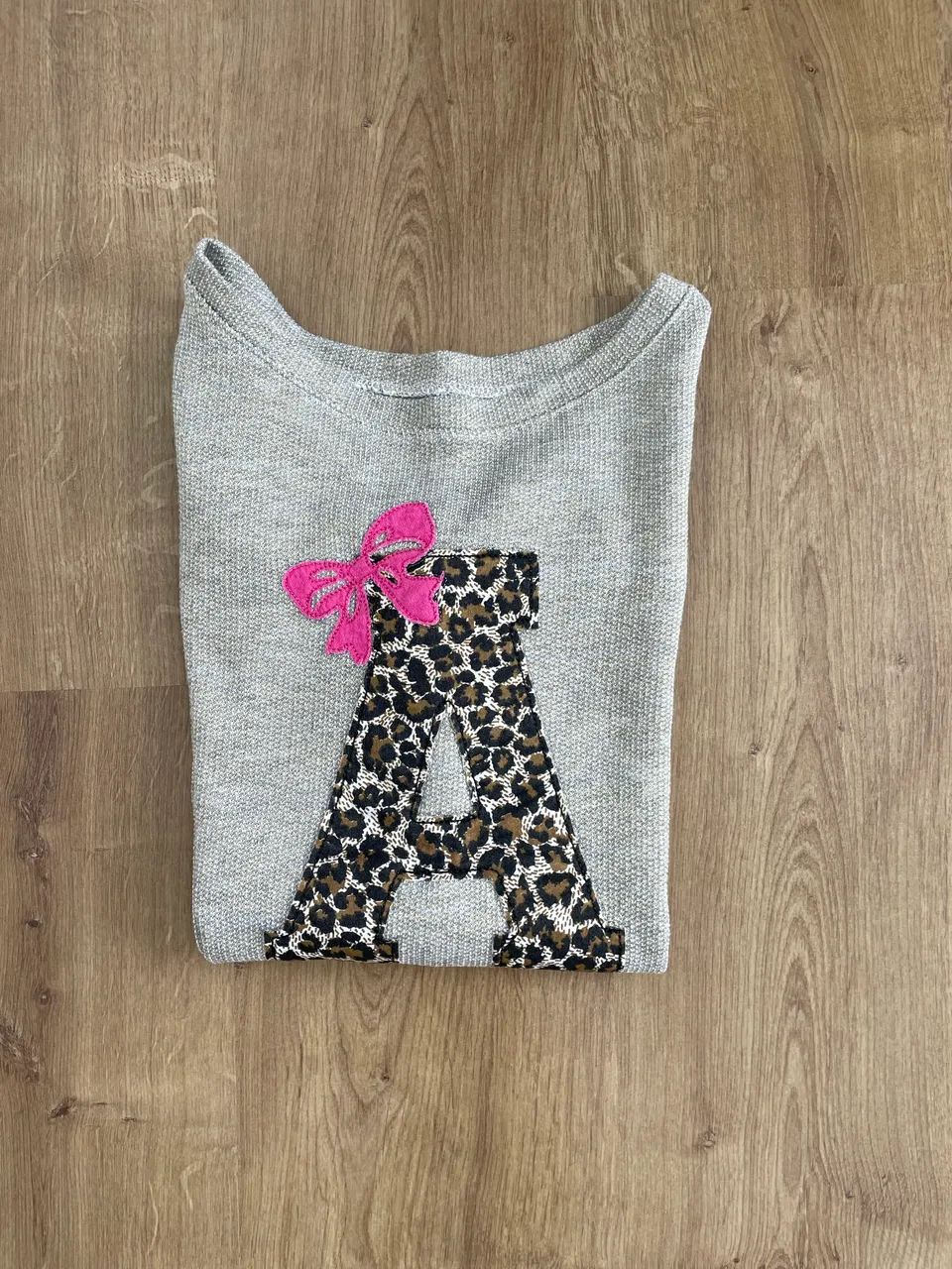 Blusa feminina tam 14 cinza com fios dourados  - Foto 5