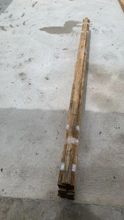 Sarrafos de Medeira Pinos 19un de 2,50x5cm e 3uni de 2,50x8cm - Foto 2