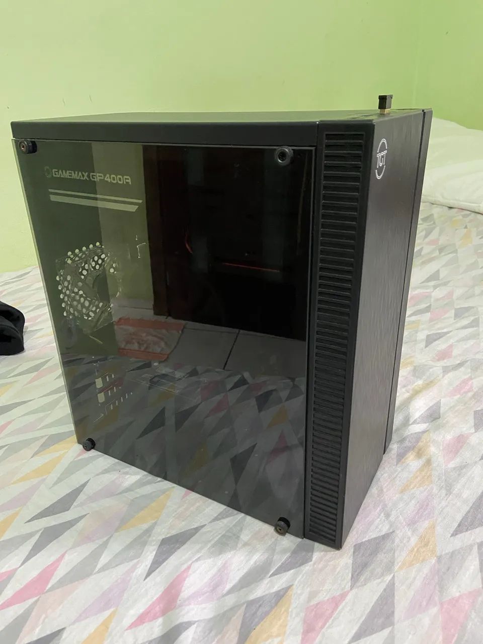 PC Gamer64208804115586120