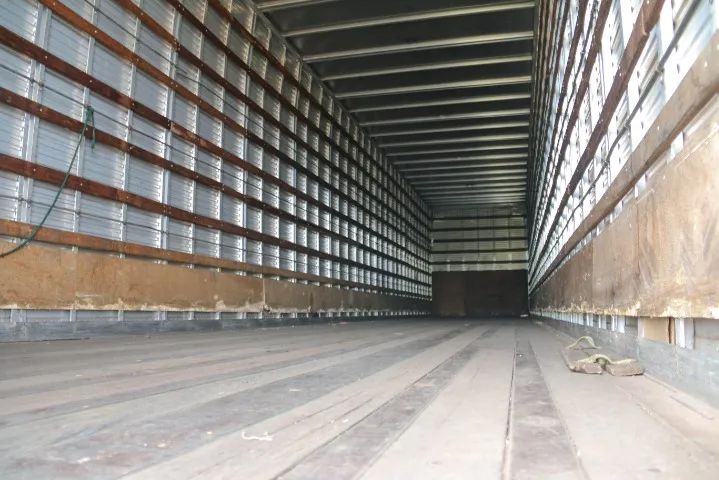Carreta Baú  - Foto 2