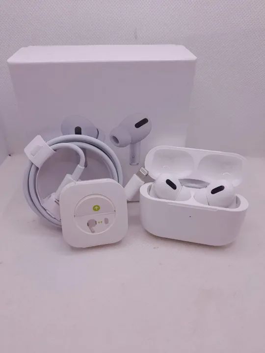 Apple AirPods Pro - Fones de Ouvido Sem Fio