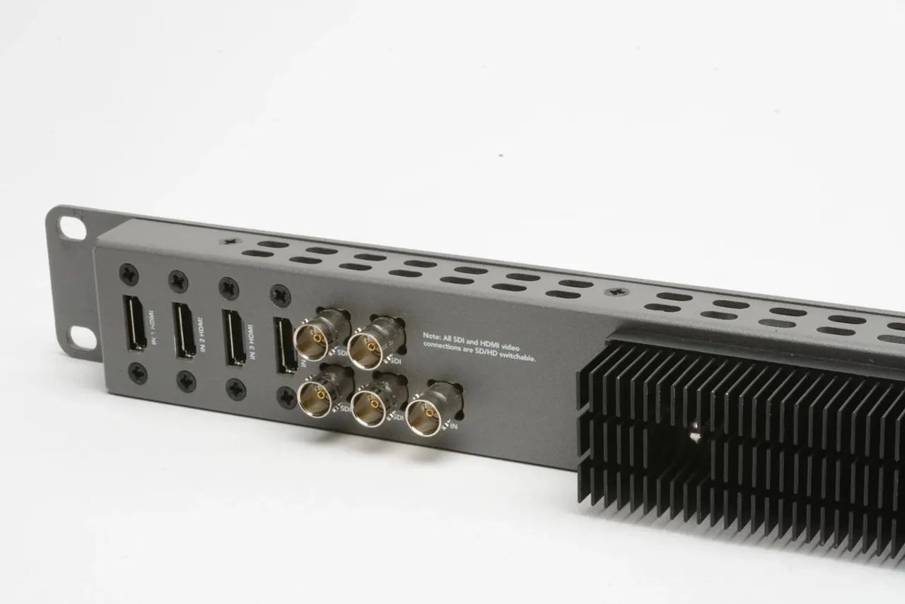 Switcher de Video Blackmagic ATEM Television Studio | Mesa de corte LIVE streaming Usado  - Foto 3