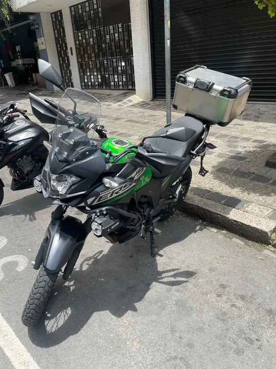 Kawasaki Versys-x 300 tourer! Estado impecável e com baú  - Foto 4