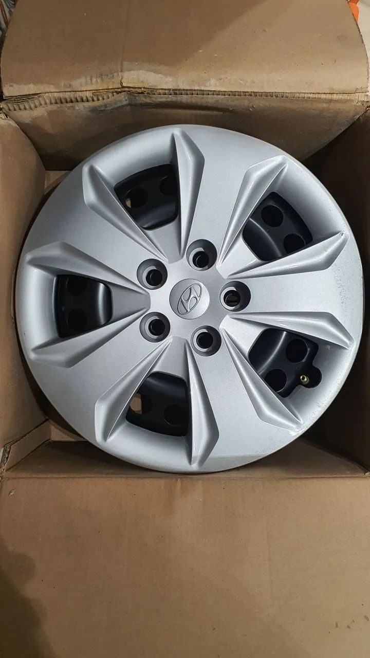 Roda de Ferro com Calota Hyundai Original Aro 16