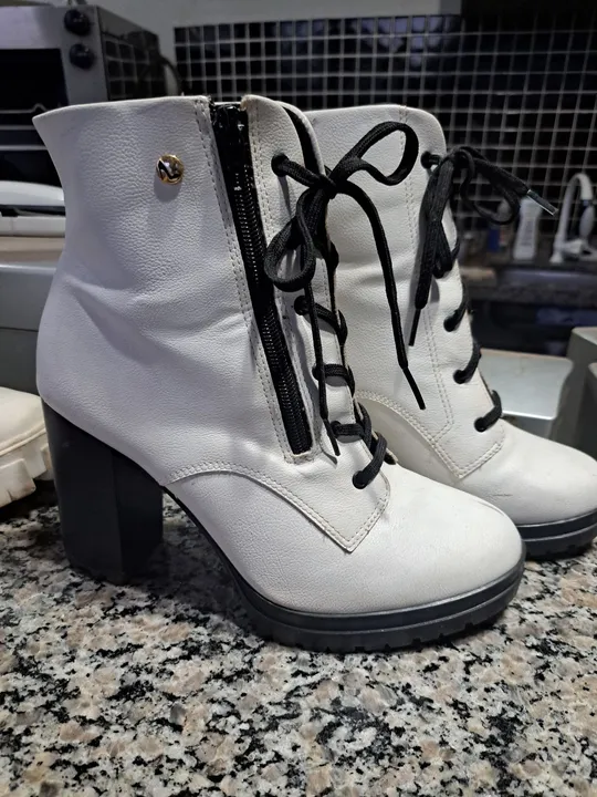 Bota Coturno Feminina Branca