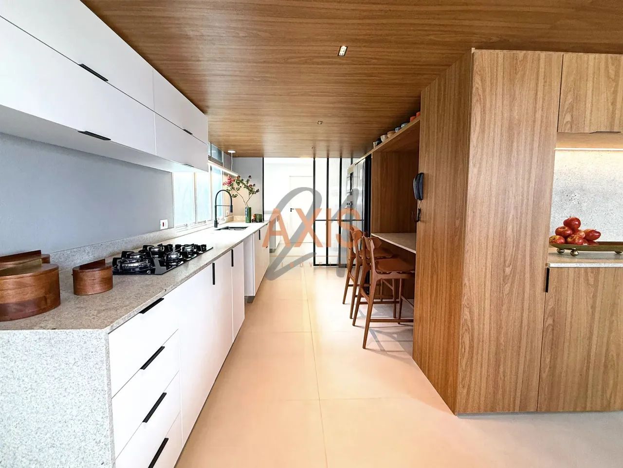 Apartamento com 4 dormitórios à venda com 303m² por R$ 2.094.000,00 no bairro Batel - CURI - Foto 3