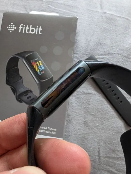 Smartwatch Fitbit Charge 5 - Problema Bateria - Foto 5