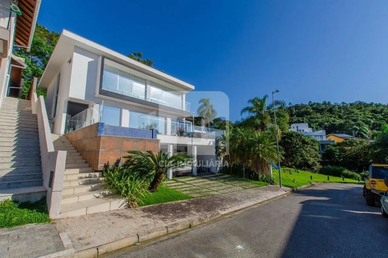 Casa de 4 suítes no bairro João Paulo