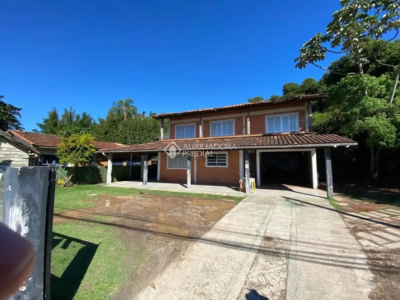Casa comercial