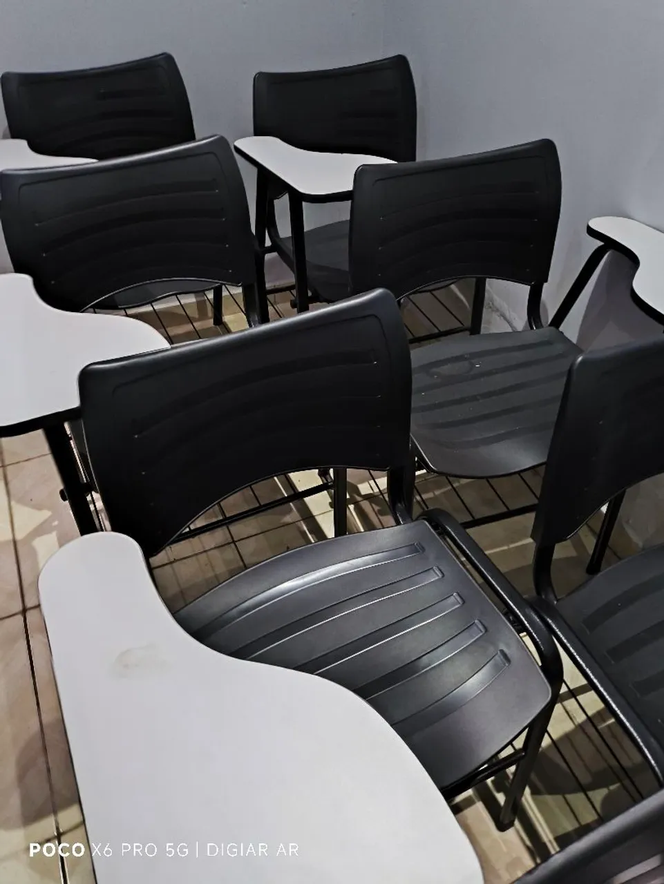 Cadeiras universitárias com prancheta - Ótimo estado