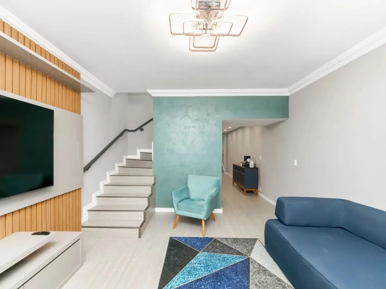 Casa tipo para venda com 3 quartos, sendo 1 suíte, 300m²