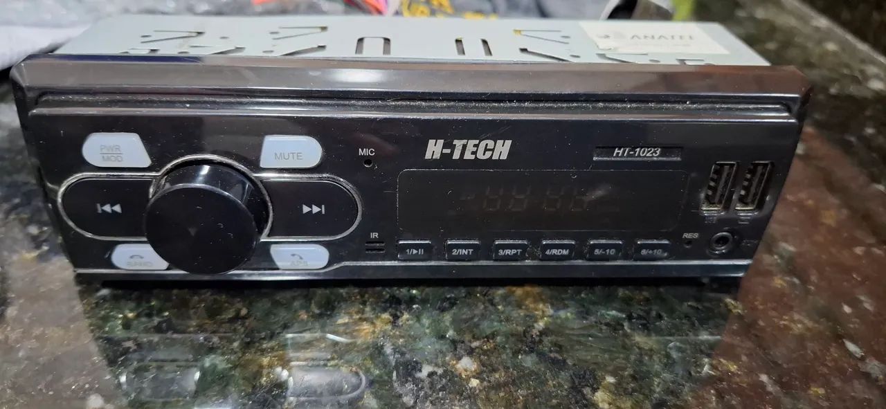 Auto Radio hi-tech 1023