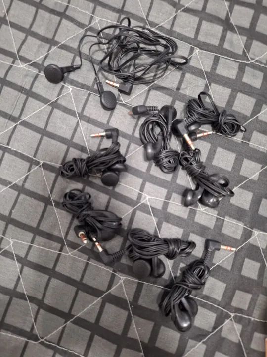 Fones de Ouvido com Fio - Diversos Modelos