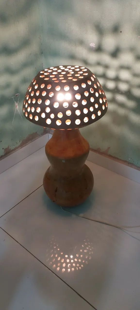 Luminária de Mesa em Formato de Cogumelo - Foto 6